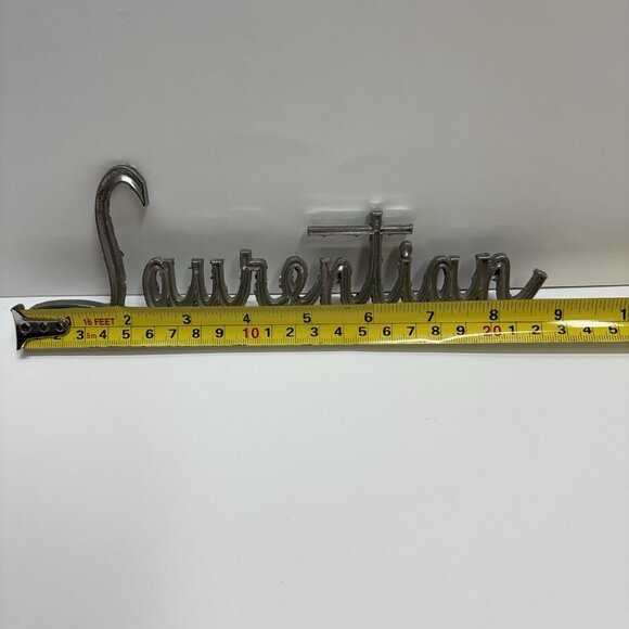 1967 Pontiac Laurentian Front Fender Emblem Script Trim Molding Pair Canada 60s - Picture 4 of 5